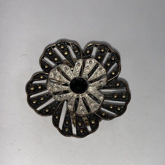 Costume Bronze Flower Sizeable Ring - Picture 7 of 9